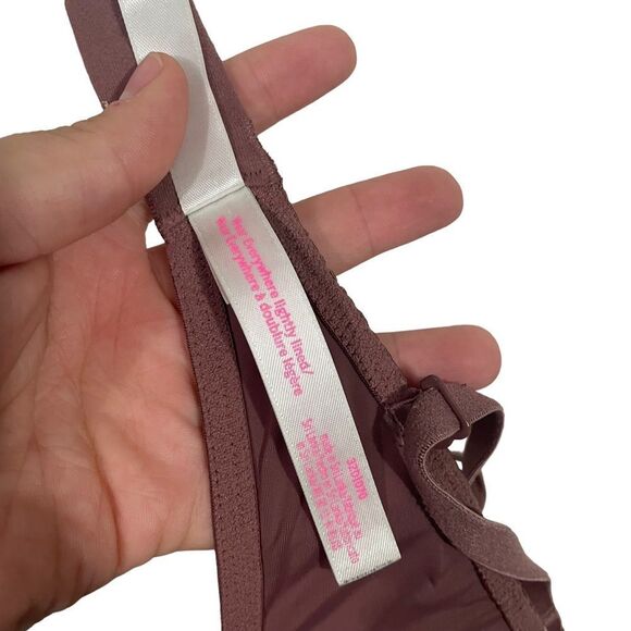 Victoria’s Secret PINK 32D Lightly Lined Bra - Picture 3 of 3